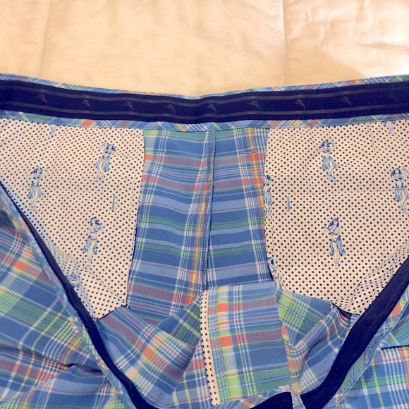 Men’s Tommy Bahama Plaid Shorts, size 42, Blue,pink, and green - Picture 6 of 10